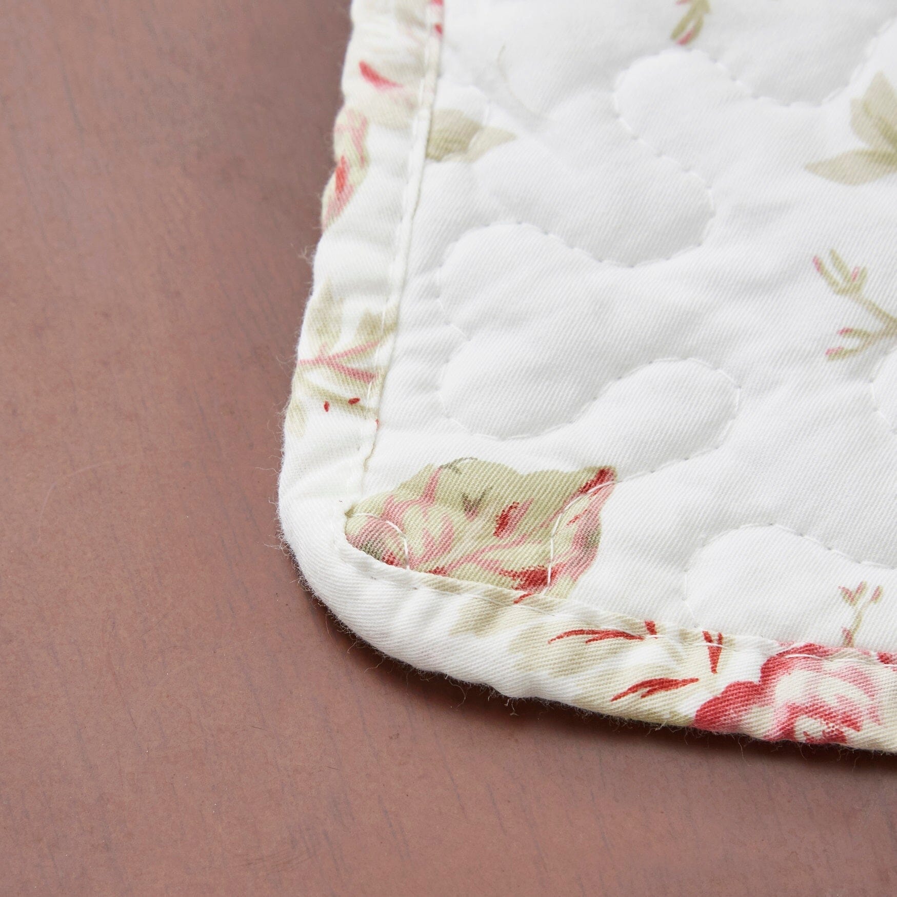 Dainty Cottage Roses Quilted Cotton Placemats