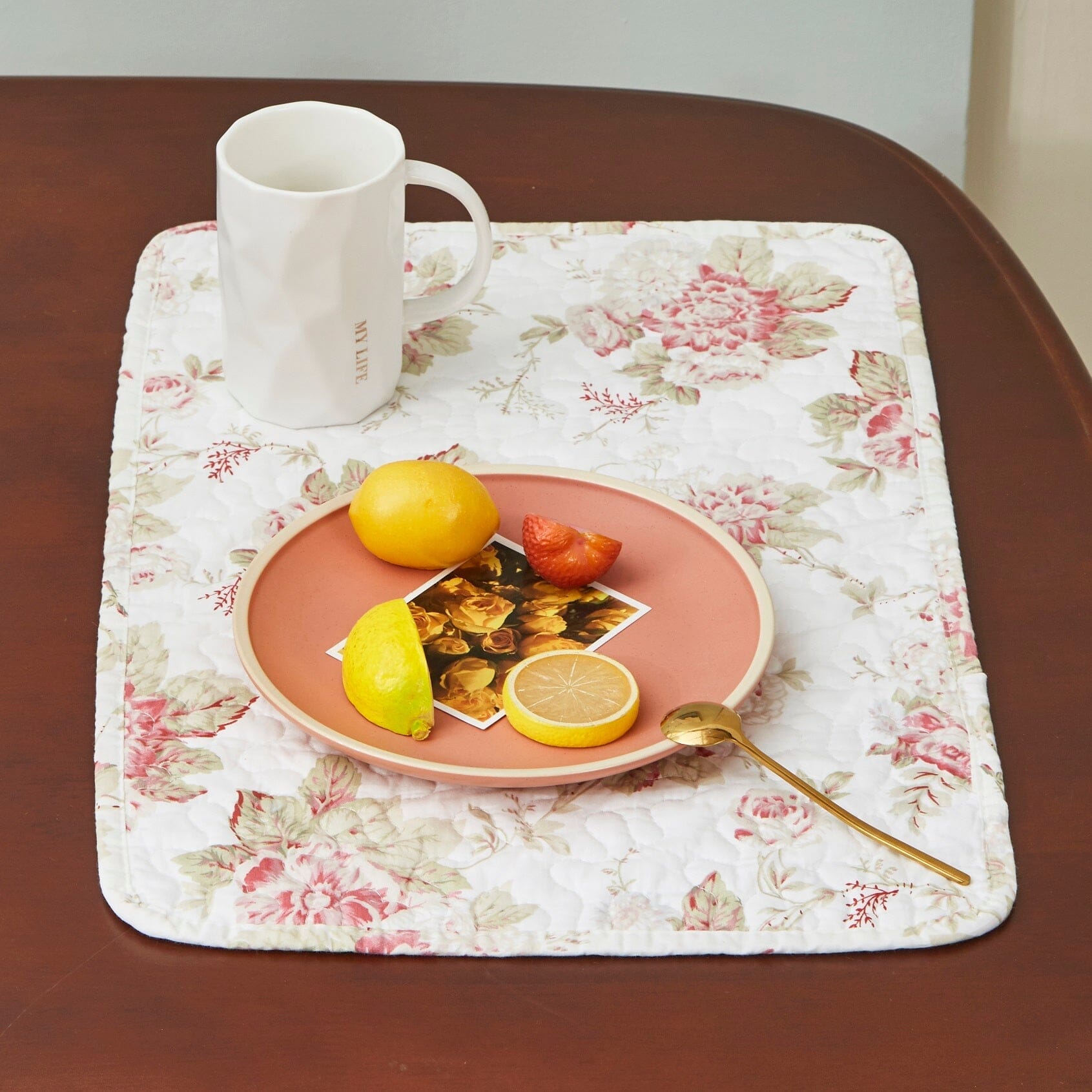 Dainty Cottage Roses Quilted Cotton Placemats