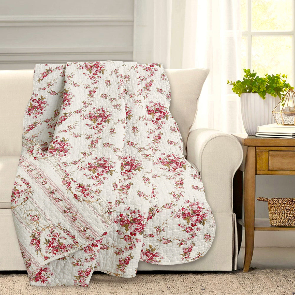Shabby Chic Vintage Rose Garden Scalloped Cotton Quilted Reversible Blanket