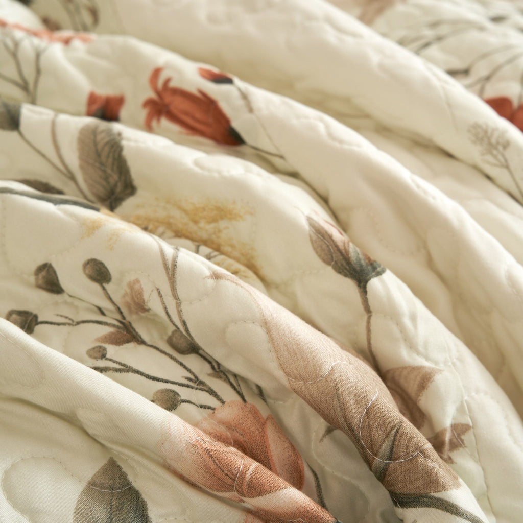 Enchanted Meadow Floral Quilt Set