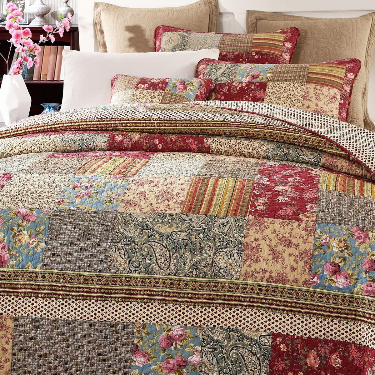 Tache Fairy Tale Tea Party Beige Burgundy Paisley Floral Cotton Patchwork Quilt Set (DXJ103443)