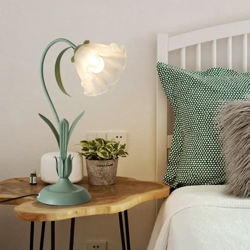 French Romantic Flower Desk Lamp