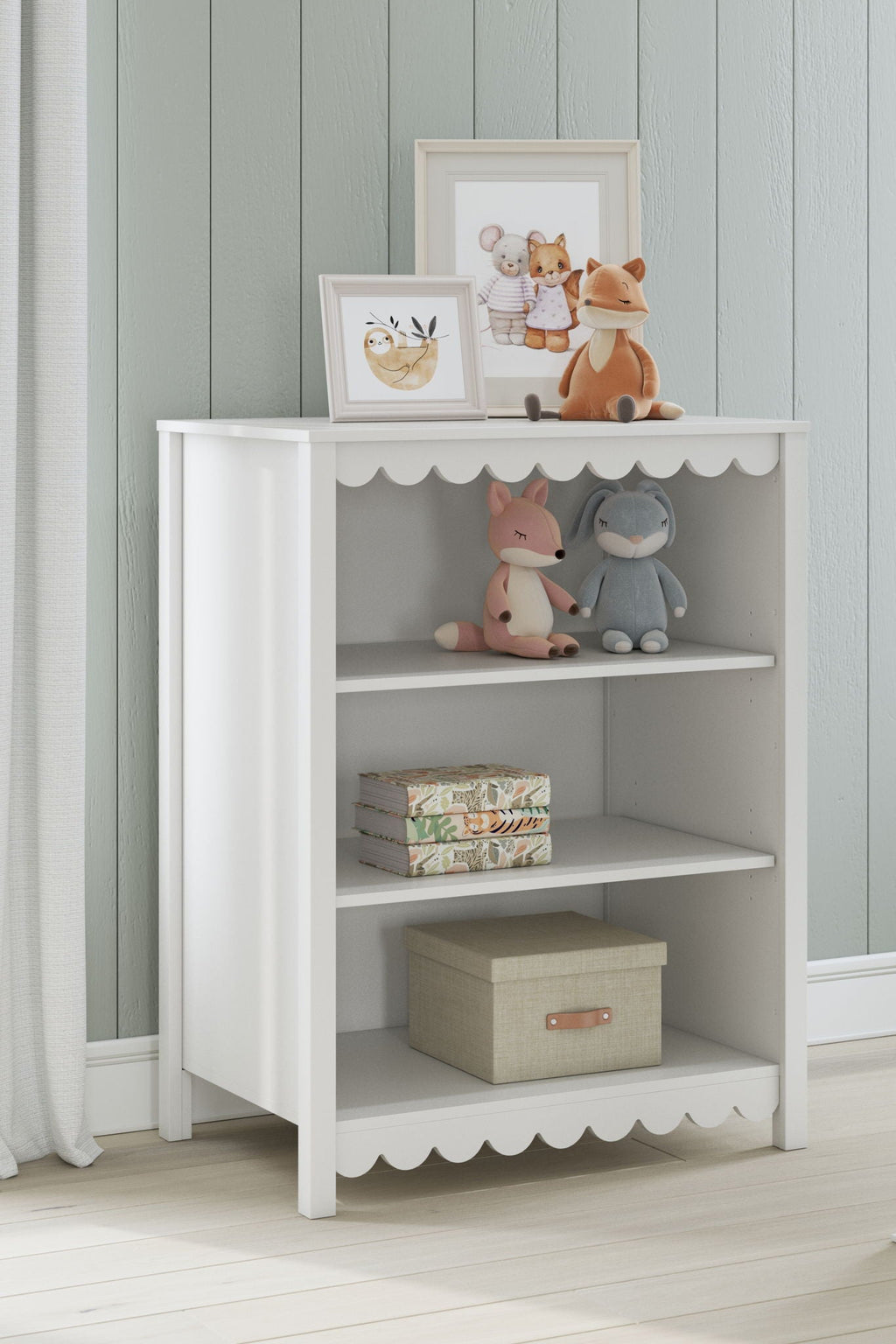 Hallityn - Bookcase