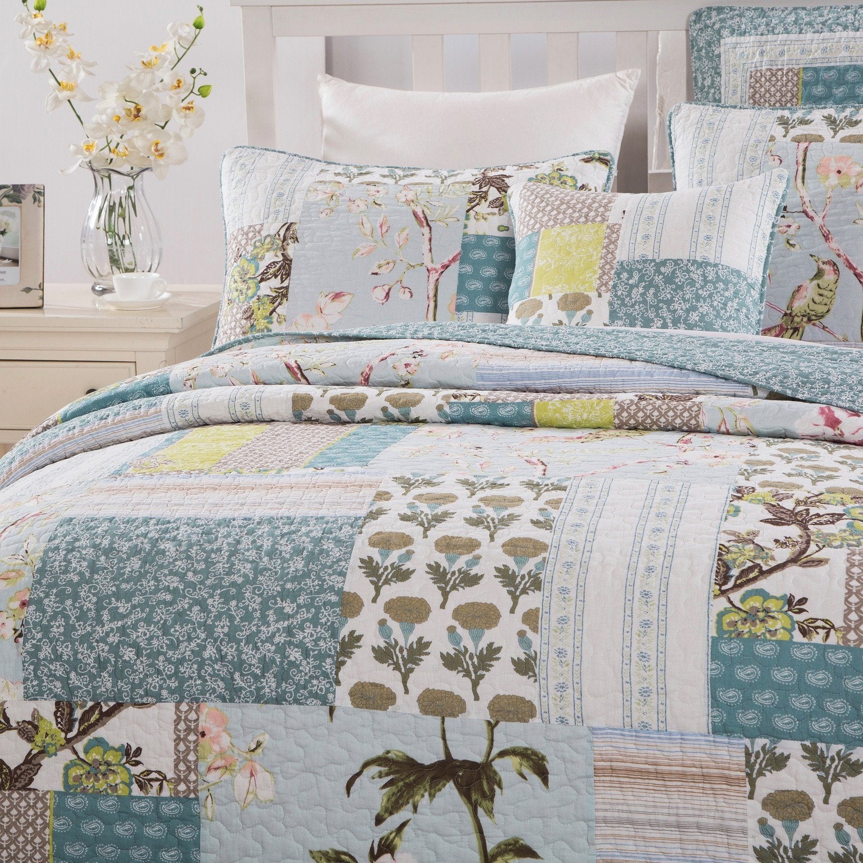 Blue Patchwork Quilt Set