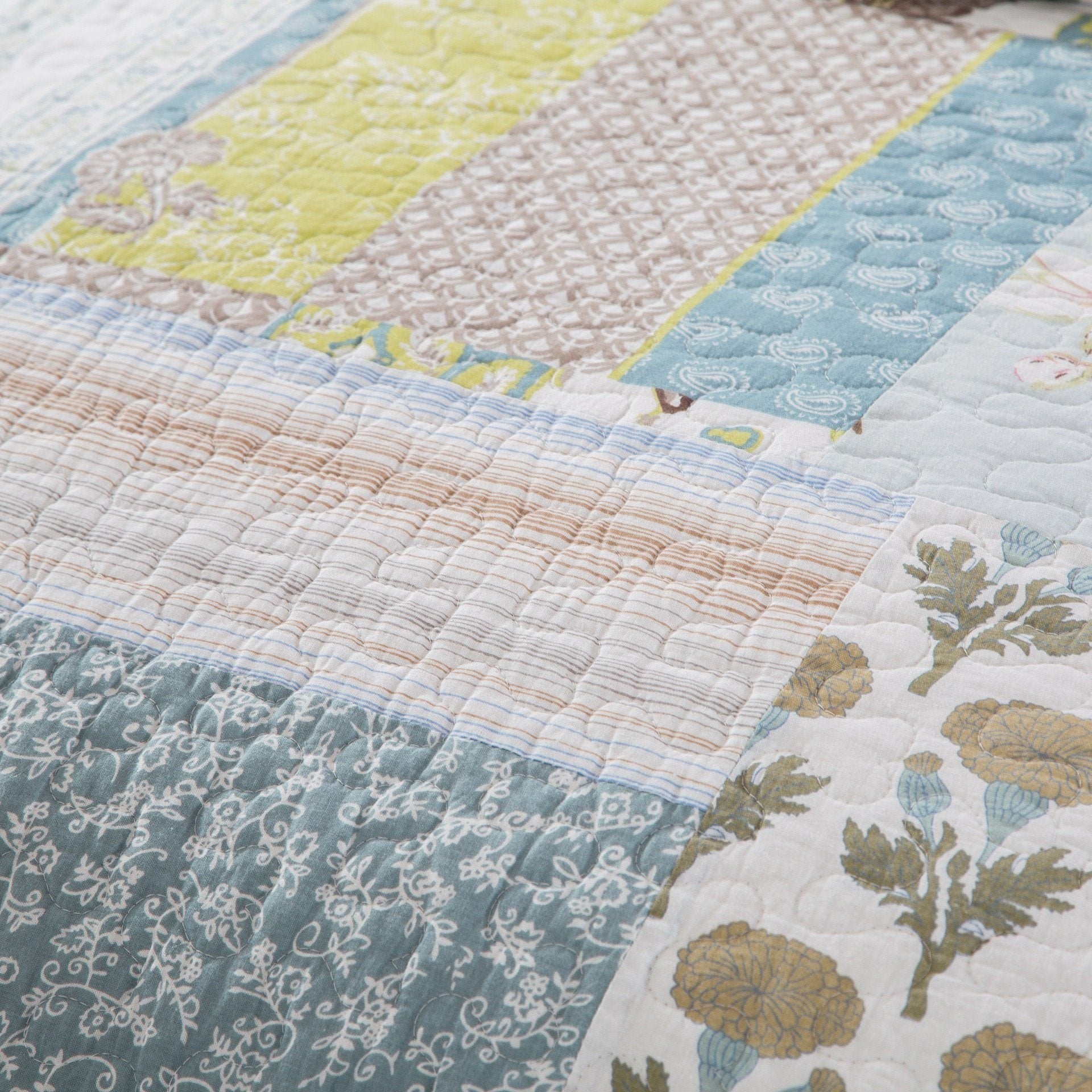 Blue Patchwork Quilt Set