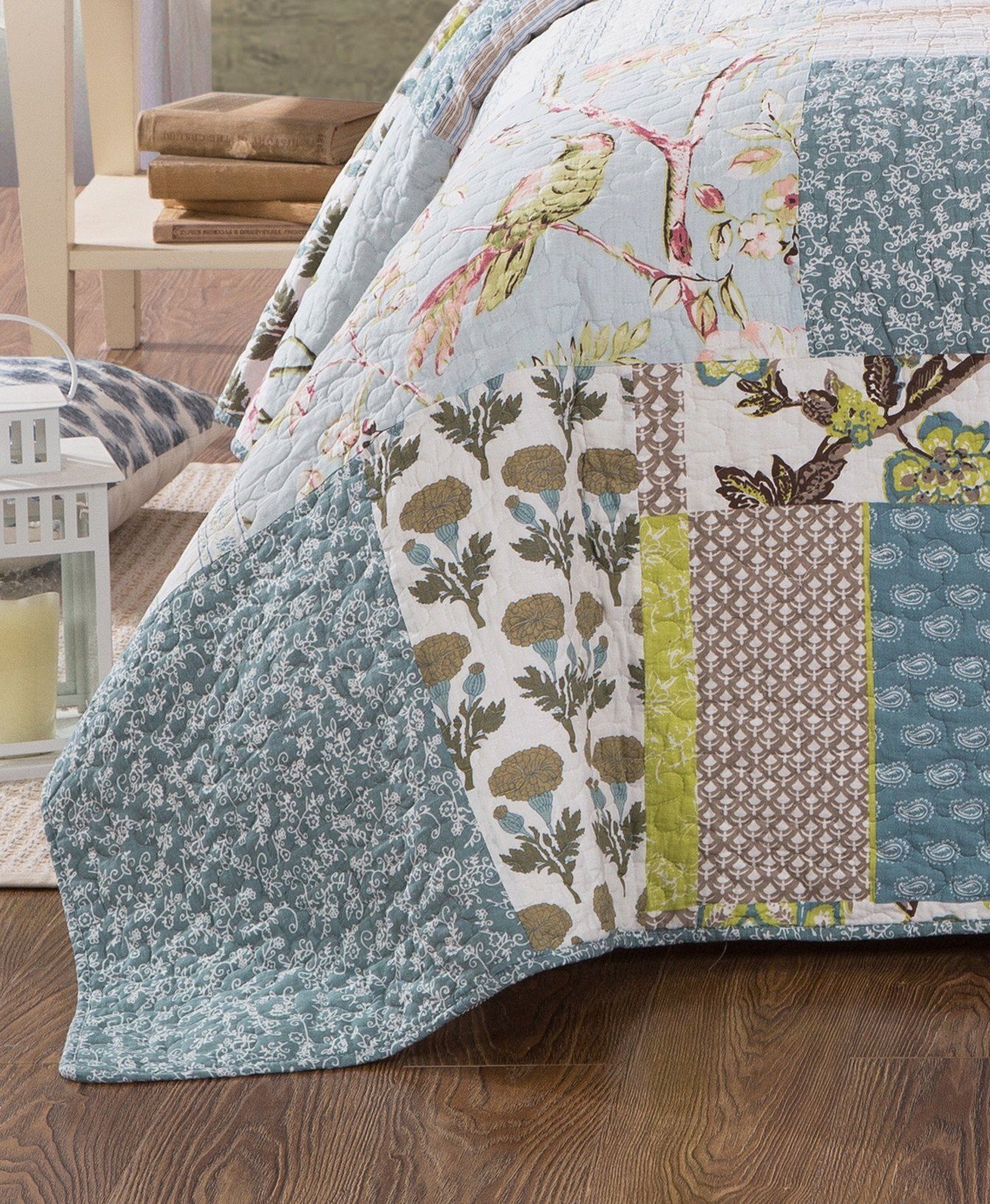 Blue Patchwork Quilt Set