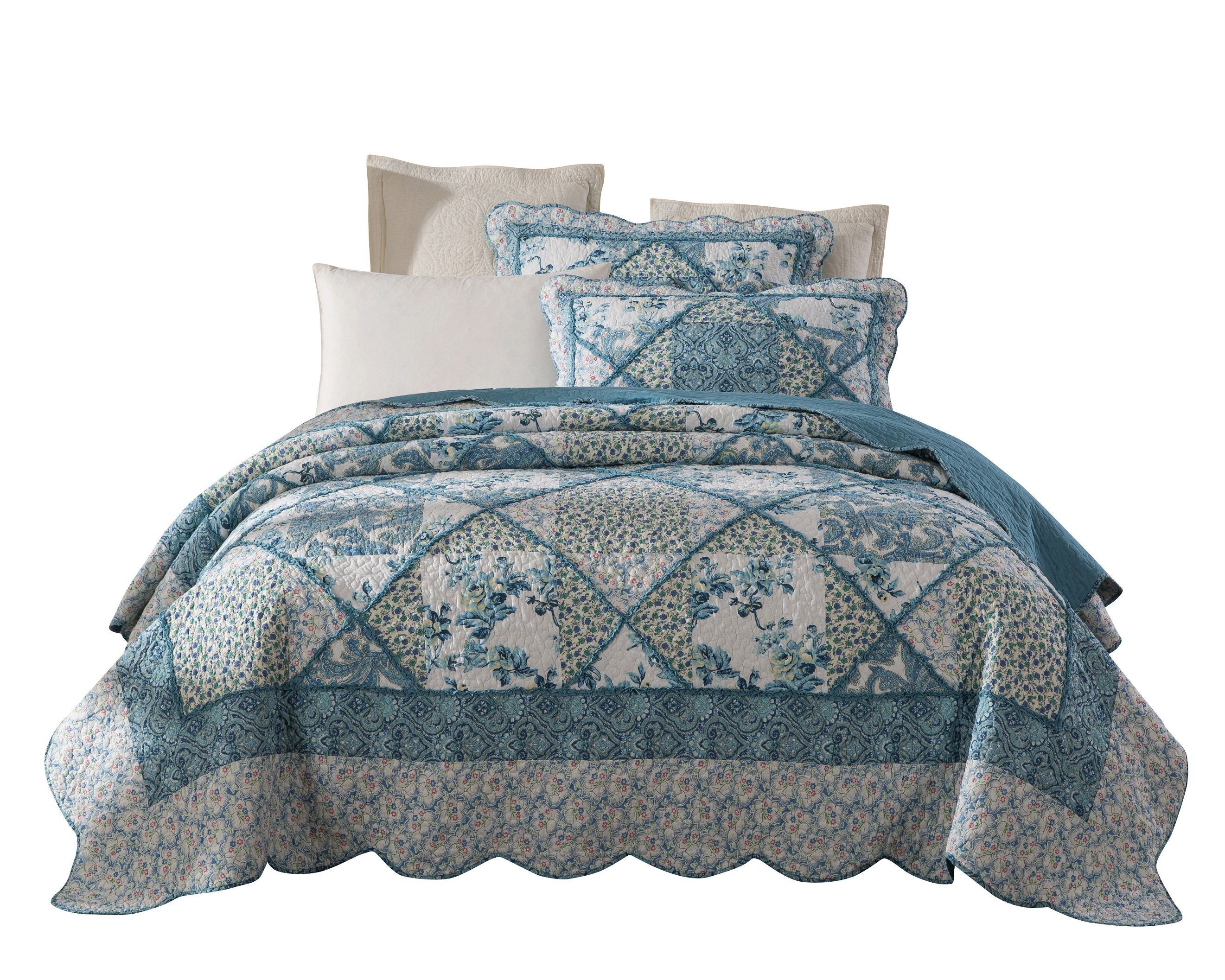 Scalloped Cotton Patchwork Quilt Set